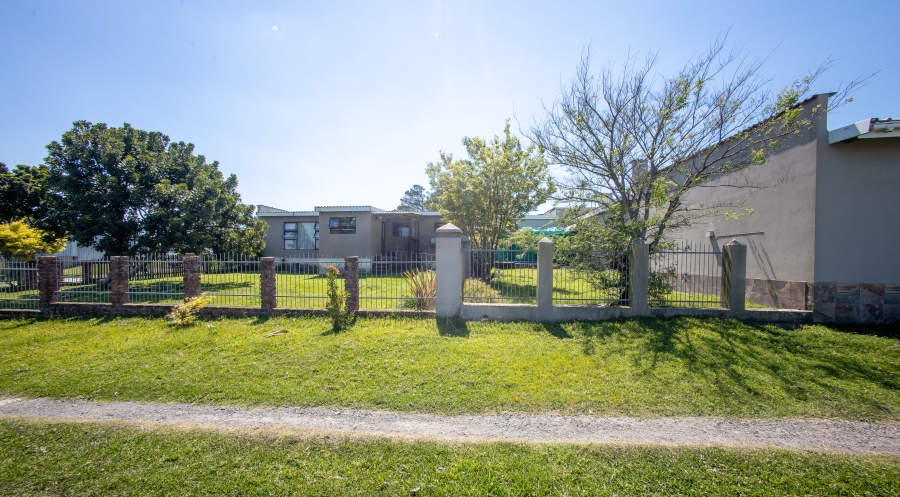 17 Bedroom Property for Sale in Cove Rock Eastern Cape